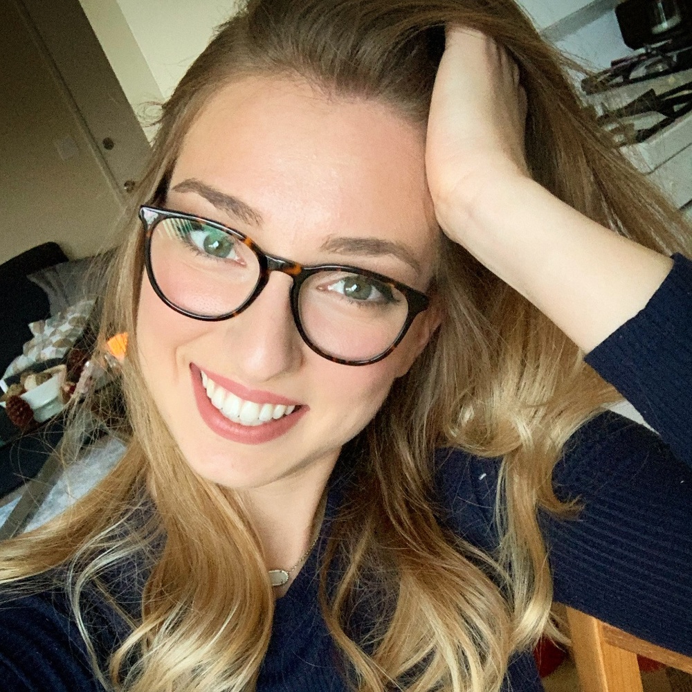 Meet your Posher, Deniz